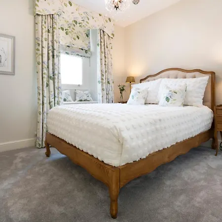 Brantside, Ambleside, Panoramic Views Holiday home *